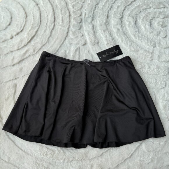 Urban Heritage Skort — Black (XS) - Picture 1 of 5